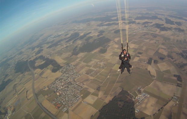 fallschirm-tandemsprung-laupheim-aussicht-geniessen