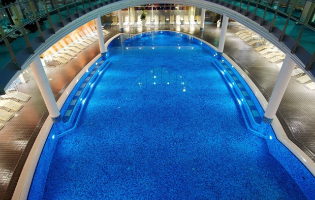 wellnesshotel-berlin-schwimmbad
