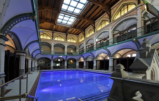 thermen-spa-hotels-zwickau-schwimmbad