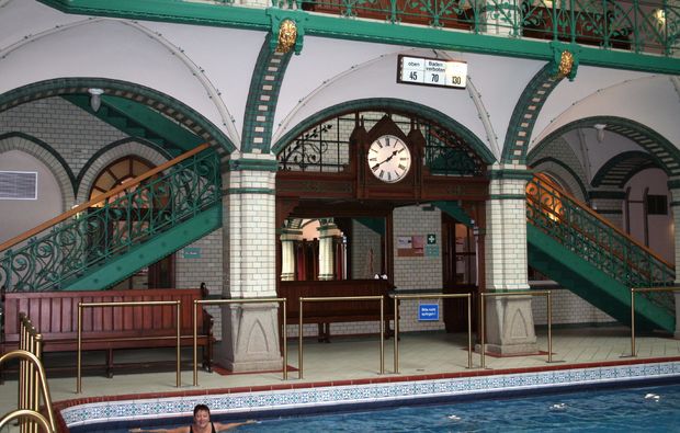 thermen-spa-hotels-zwickau-schwimmen