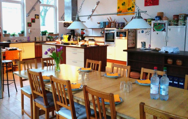 kochkurs-fuer-kinder-berlin-tisch