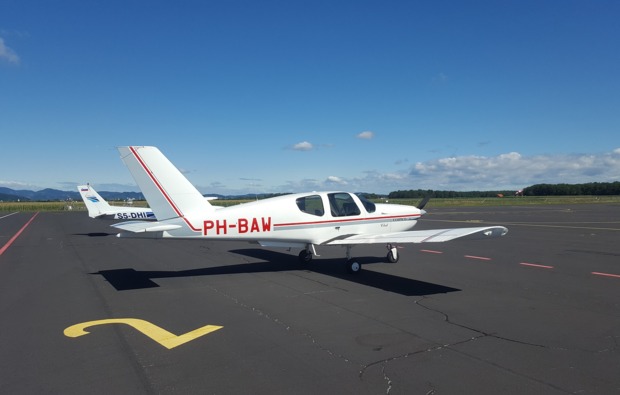 flugzeug-selber-fliegen-kottingbrunn-maschine