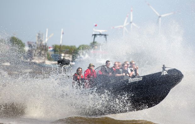speedboot-fahren-hamburg-fun