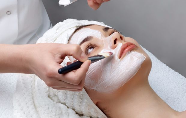 wellness-fuer-frauen-ehingen-gesichtsbehandlung