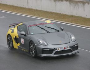 Porsche Cayman GT4 - 4 Runden - Spa-Francorchamps - Stavelot Porsche Cayman GT4 - 4 Runden - Spa-Francorchamps