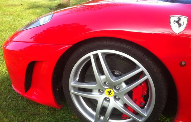 ferrari-fahren-luebeck-sportwagen