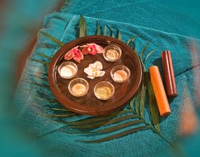 Ayurveda Massage Bad Schlema - Ayurveda-Massage: Ein Gefühl vollkommener Harmonie