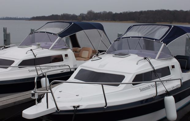 motorboot-fahren-rheinsberg-boot