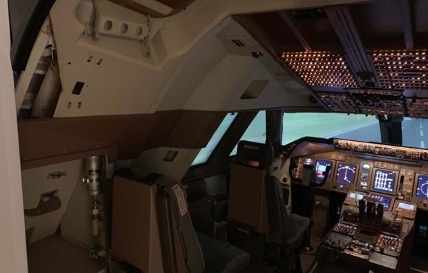 3d-flugsimulator-koeln-flugkabine
