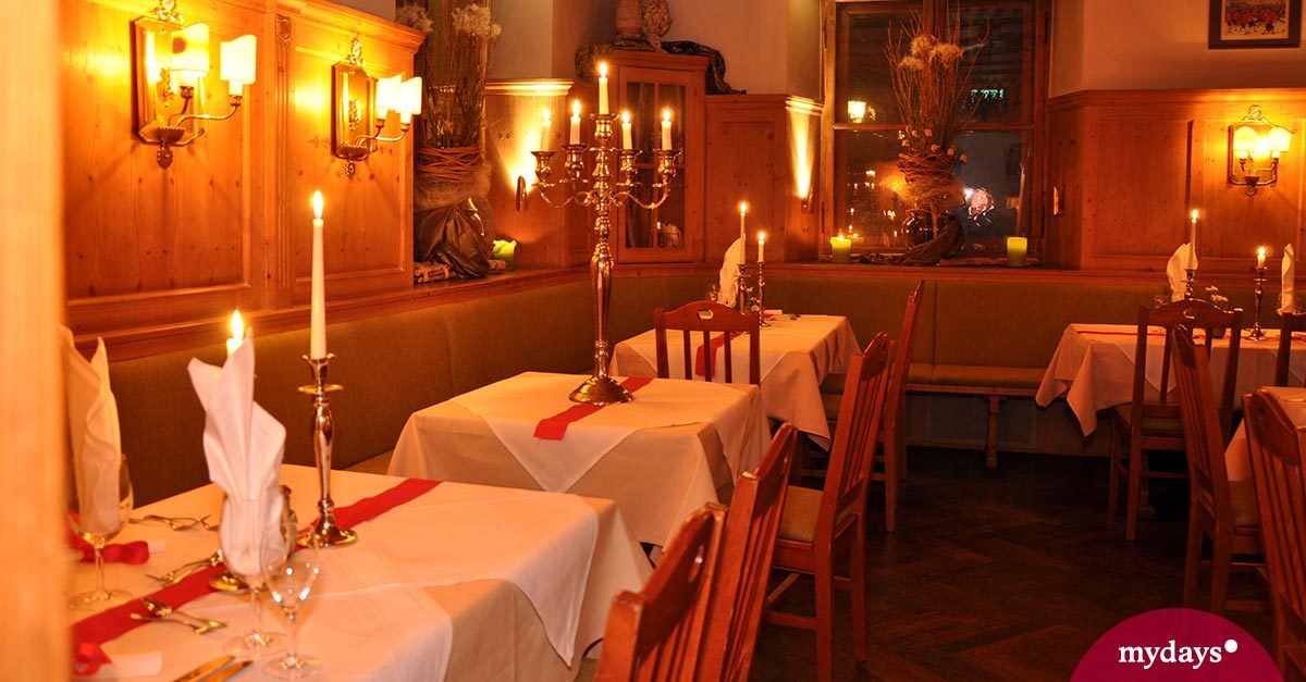 Dinner in the Dark in München Nymphenburg mydays Dinner in the Dark in München Nymphenburg mydays