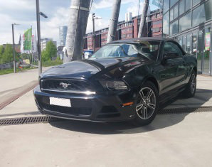 Ford Mustang Cabrio Fahren In Koln Als Geschenk Mydays