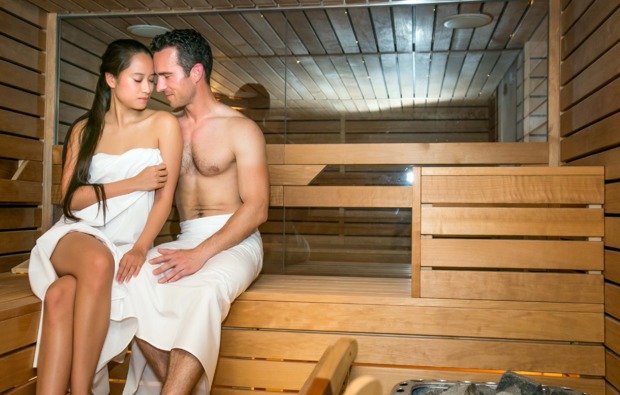 kurztrip-heviz-sauna-entspannen
