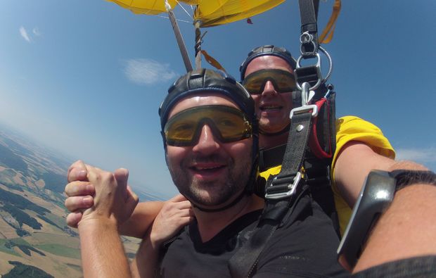 fallschirm-tandemsprung-kirchberg-am-walde-sicher