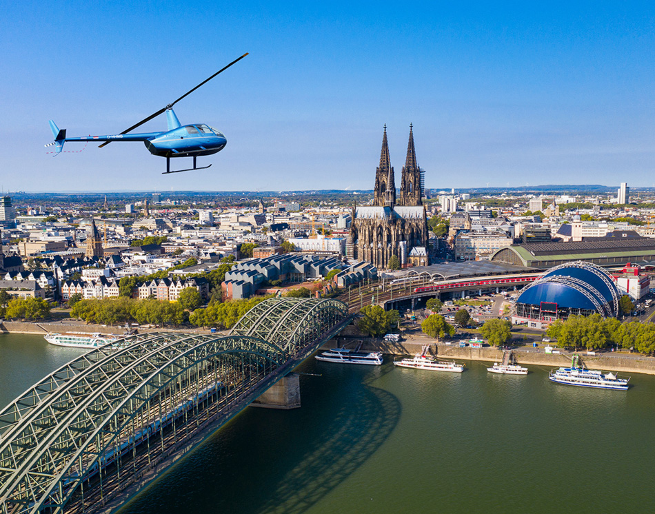 Ca. 50 Minuten (Flugdauer ca. 30 Minuten inkl. Handling der Bodencrew, An- und Abstellen des Motors/Turbine) Hubschrauber-Skyline-Flug Sankt Augustin – Köln