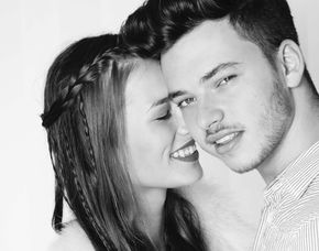 Paar Fotoshooting - DEZ-Einkaufszentrum - Innsbruck inkl. 1 Bild als Print, digital & Poster, ca. 1 Stunde