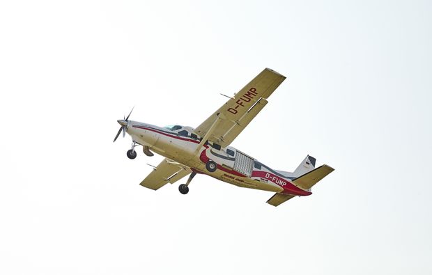 fallschirm-tandemsprung-fehrbellin-flugzeug