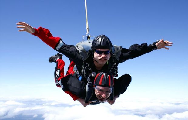 fallschirm-tandemsprung-kandel