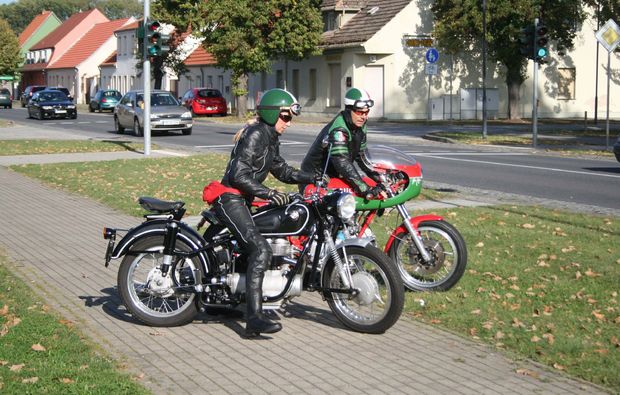 Motorrad Fahren Berlin motorrad oldtimer fahren in berlin als geschenk mydays Motorrad Fahren Berlin motorrad oldtimer fahren in berlin als geschenk mydays