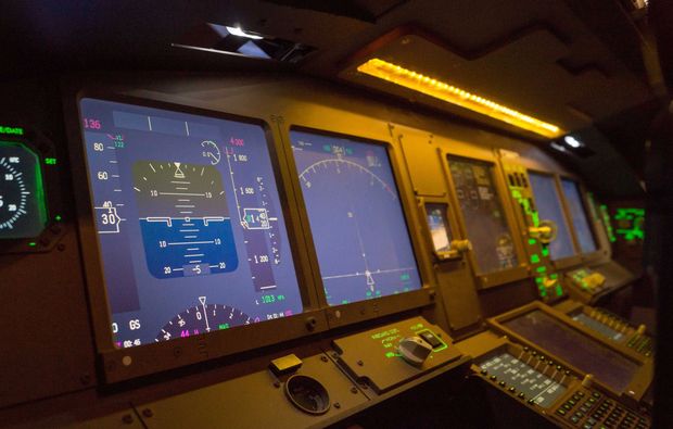 flugsimulator-zuerich-monitor
