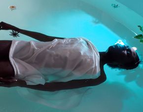 Floating & Massage