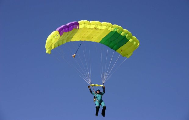 fallschirm-tandemsprung-serdiana-italien