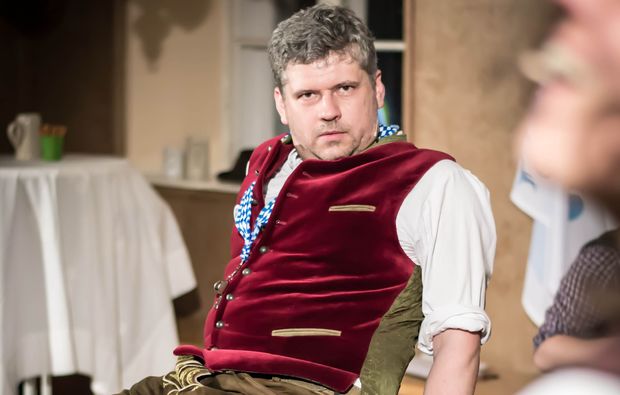 comedy-dinner-muenchen-schauspiel1524559501