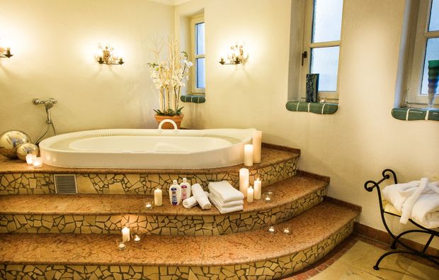 romantikwochenende-bad-hofgastein-whirlpool