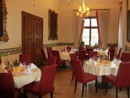 Candle Light Dinner In Regensburg Als Geschenk Mydays