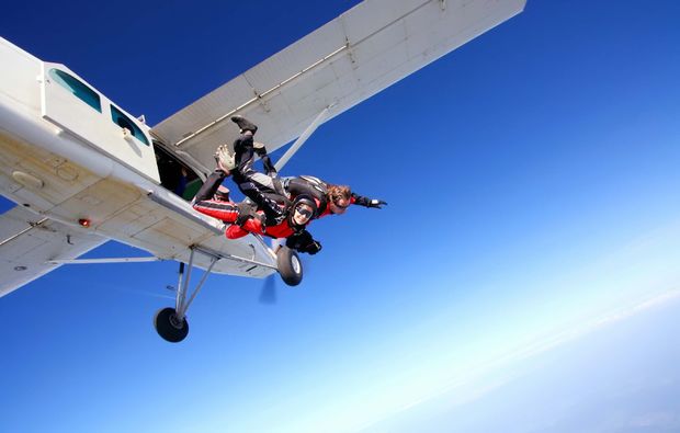 fallschirm-tandemsprung-niederoeblarn-extremsport