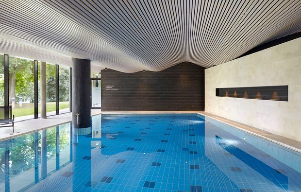 wellnesstag-fuer-zwei-waren-mueritz-pool
