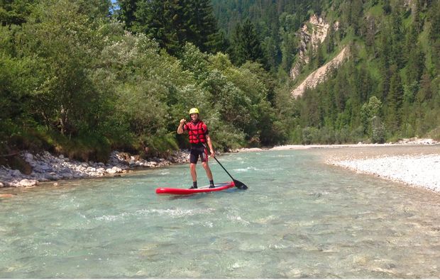 stand-up-paddling-lenggries-erlebnis-auf-dem-wasser