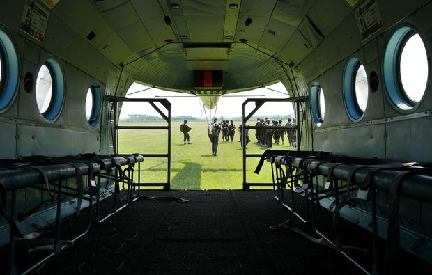 sprungturmausbildung-fallschirmsprung-kurs-siofok1490343551