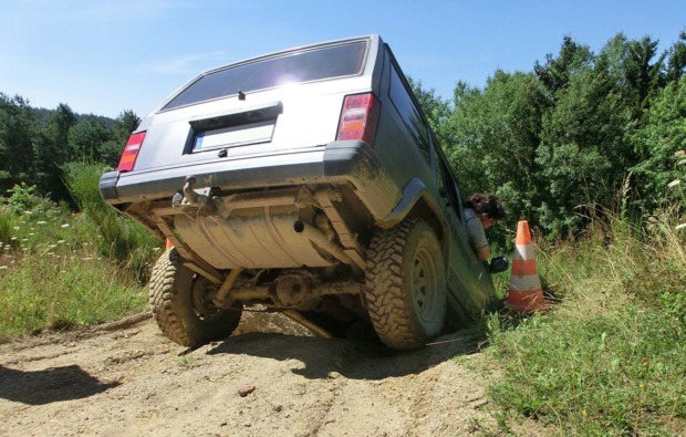 gelaendewagen-offroad-muellenbach-fahrzeug