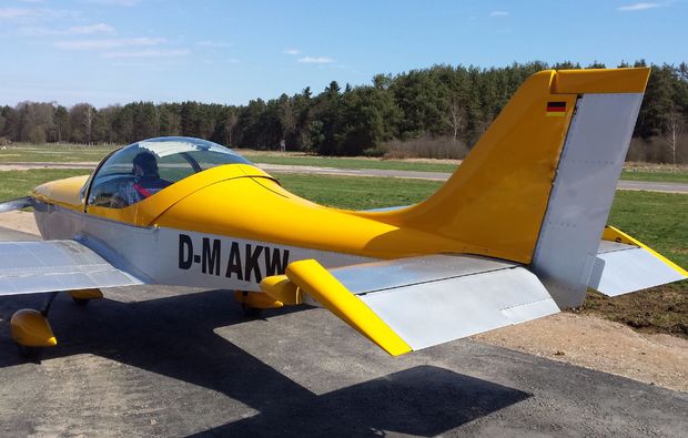 flugzeug-rundflug-weiden-in-der-oberpfalz-60min-ul-gelb-silber-2