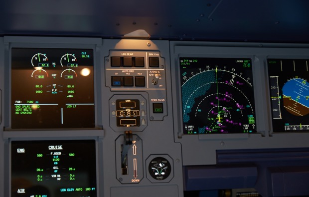 airbus-3d-flugsimulator-berlin-anzeige