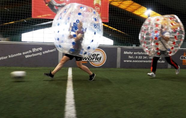 bubble-football-koeln-loevenich-action