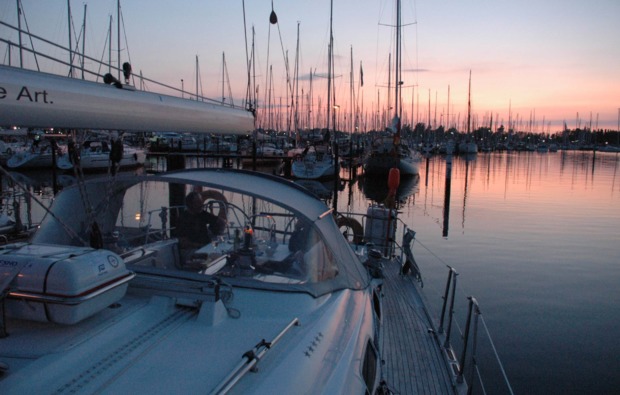 romantische-segeltoerns-rostock-warnemuende-hanse-sail-hafen