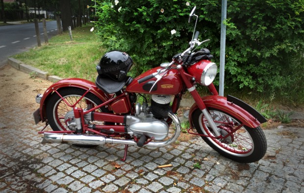 Motorrad Oldtimer fahren in Berlin als Geschenk | mydays