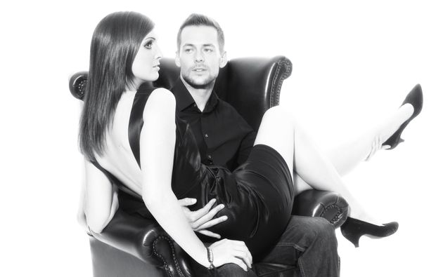 partner-fotoshooting-frankfurt-sessel
