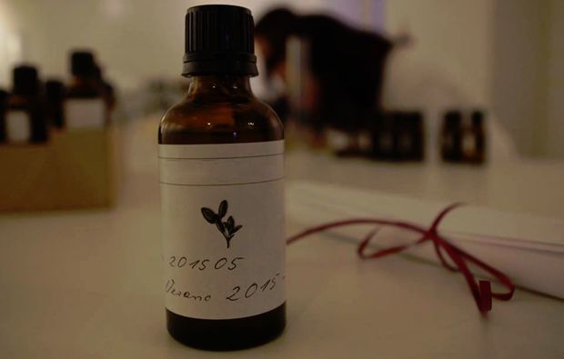 Ca. 2 Stunden Parfum selber herstellen Berlin Ca. 2 Stunden Parfum selber herstellen Berlin