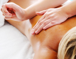 Lomi Lomi Massage Rödental bei Coburg – Lomi Lomi Massage: Wellnesstraum und Zauber der Südsee