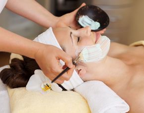 Gesichtsbehandlung