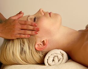 Gesichtsmassage