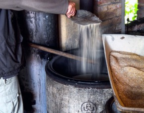 Historisches Bierbrauen in Schlüchtern-Elm Herstellung und Verkostung von Bier