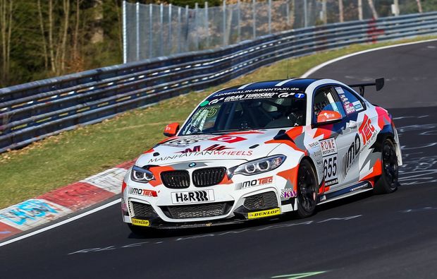 bmw-m235i-fahren-nuerburgring-fahrspass