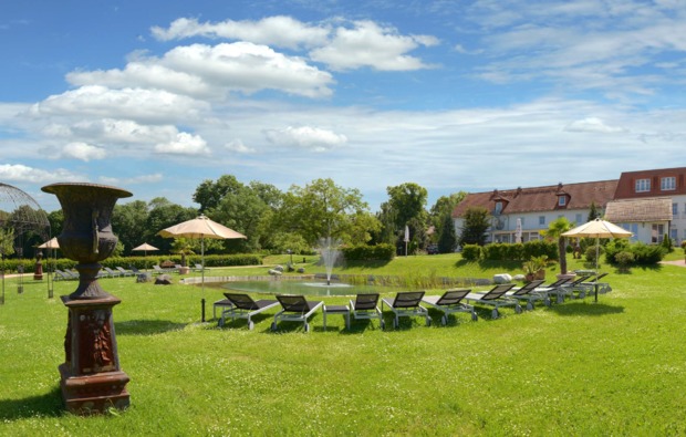 romantikwochenende-meerane-hotelgarten