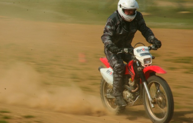 enduro-fahren-frauentraining-hof-speed