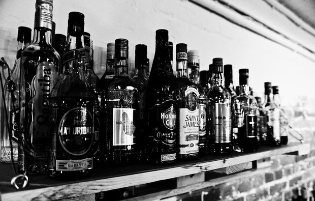 whisky-tasting-frankfurt-am-main-spirituosen-regal