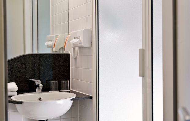 kurzurlaub-halle-saale-badezimmer