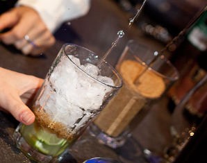 Cocktail-Kurs Mömlingen - Schenke mit einem Cocktailkurs außergewöhnlichen Spaß im Glas!
